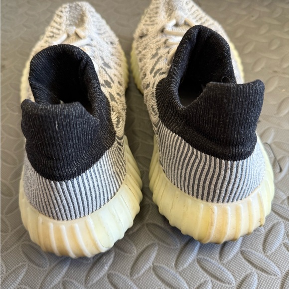 adidas gazelle silver green womens adidas Yeezy 350 V2 CMPCT Slate Panda  Court Order